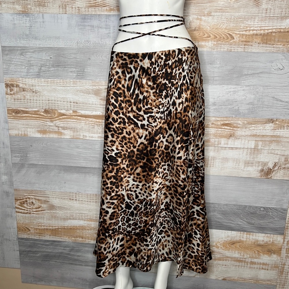 Studio Glaze Girl Germs skirt leopard print size medium